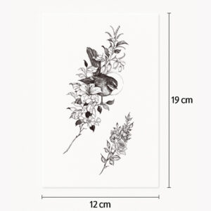 Tatouage fleurs et oiseaux